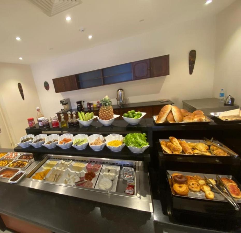 Mamba Point Hotel Freetown Bagian luar foto