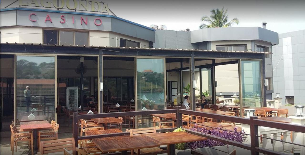 Mamba Point Hotel Freetown Bagian luar foto
