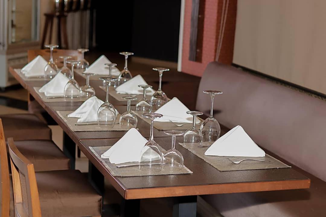 Mamba Point Hotel Freetown Bagian luar foto