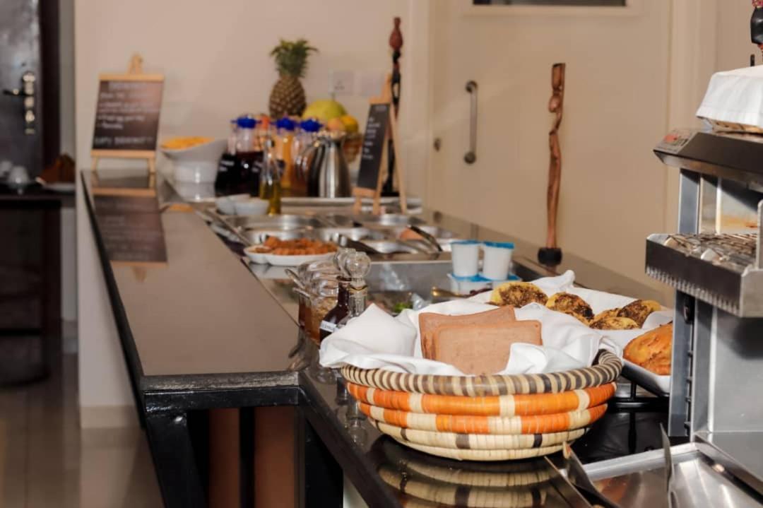 Mamba Point Hotel Freetown Bagian luar foto