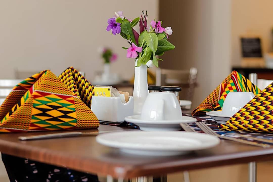 Mamba Point Hotel Freetown Bagian luar foto